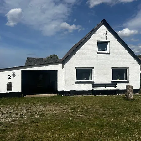 Small House In Rural Surroundings Vila